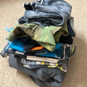 Hurley, Quicksilver, Tony Hawk etc…boys 4/5T skater lot. 10 items.